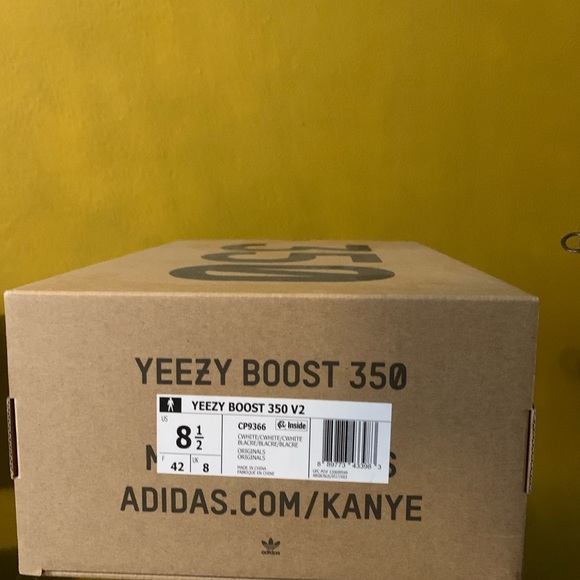 Adidas Yeezy Boost 350 V2 - Picture 4 of 6